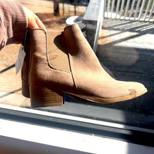 Rue 21 booties sz 7